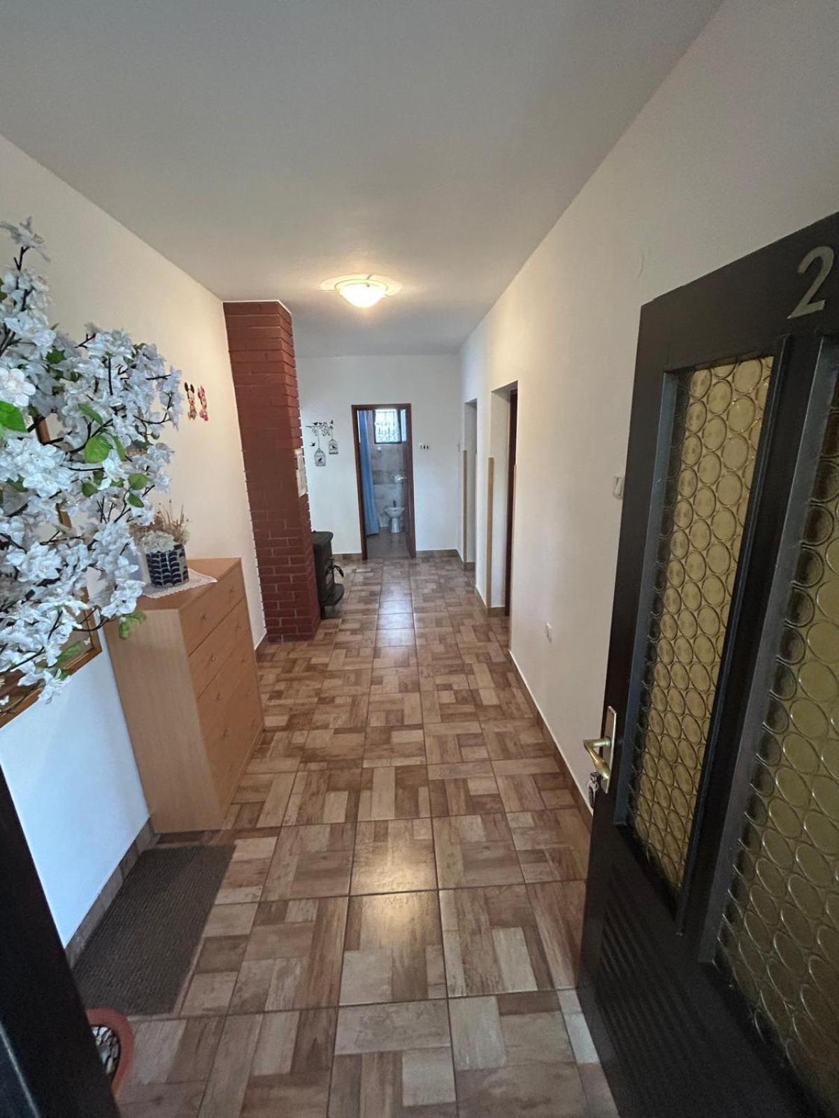 Apartmani Mate Vrban Karlobag Exterior foto